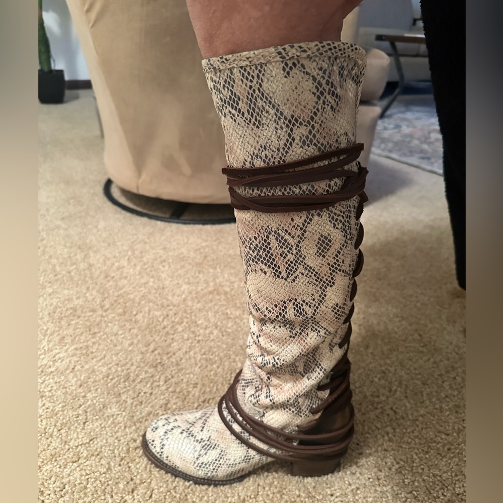 Freebird knee high boots - like new - worn once , size 8